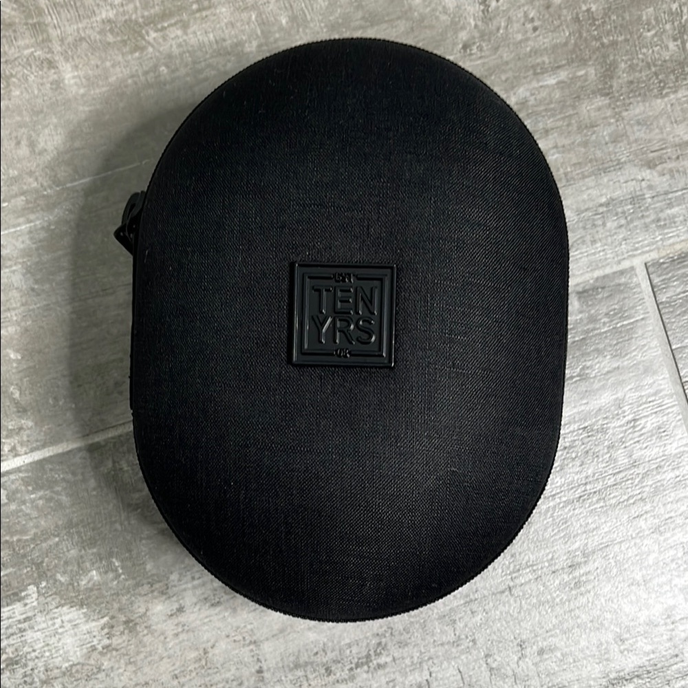 TEN YRS Black Hard Shell Case